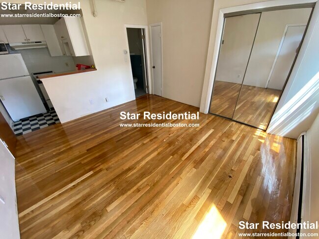 Photo - 725 Commonwealth Ave Unit 1