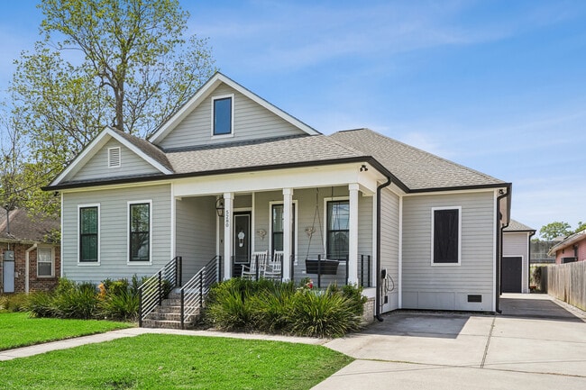 Photo - 5280 Warrington Dr