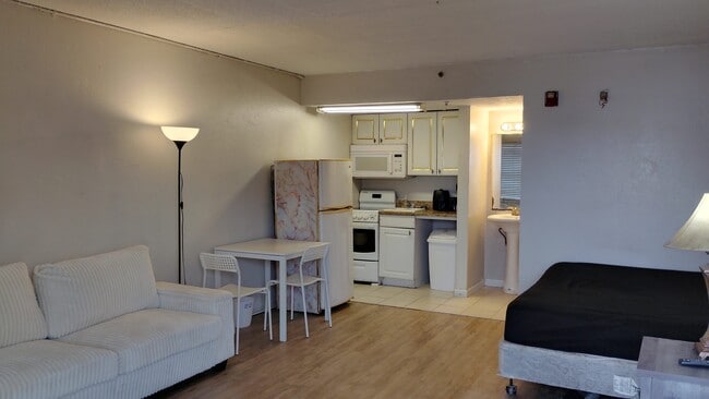 Building Photo - 2506 S Ocean Blvd Unit 3