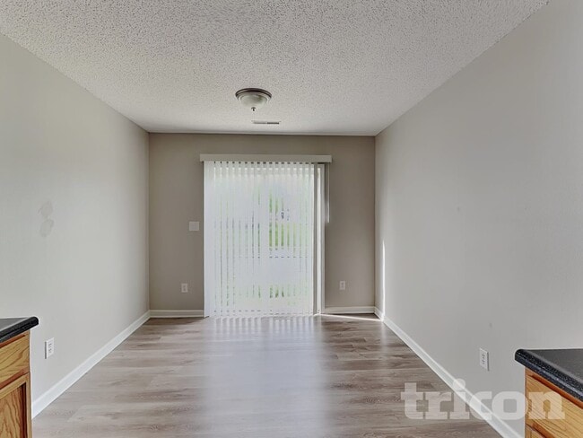 Photo - 643 Rocky Meadow Dr