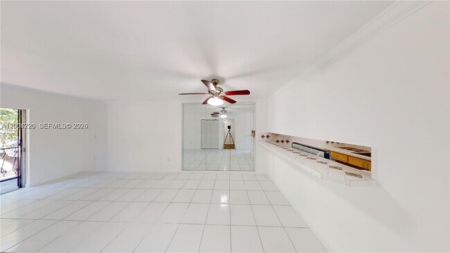 Photo - 160 SW 30th Ave Unit 204A