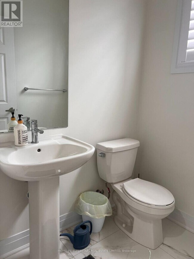 Photo - 188 Aviron Cres