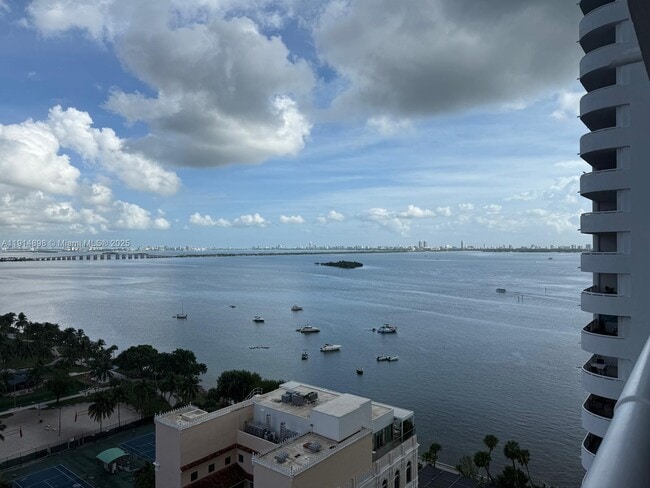 Building Photo - 1717 N Bayshore Dr Unit A-2147