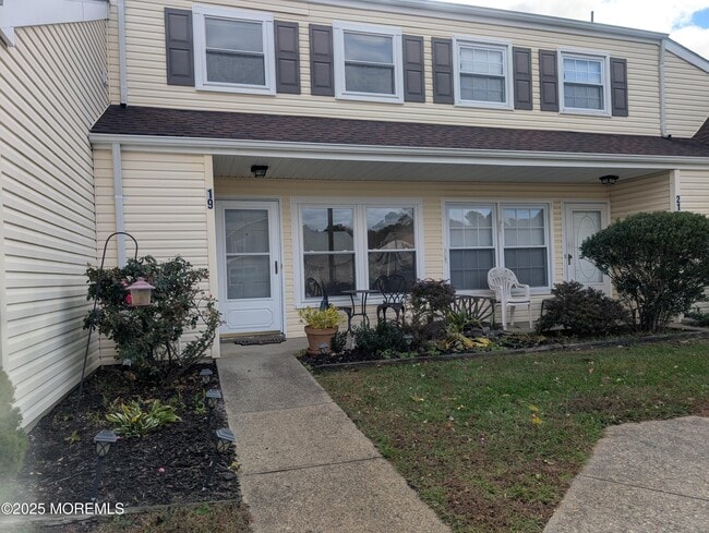 Building Photo - 19 Gibraltar Ct