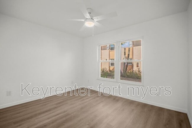 Photo - 16881 Davis Rd