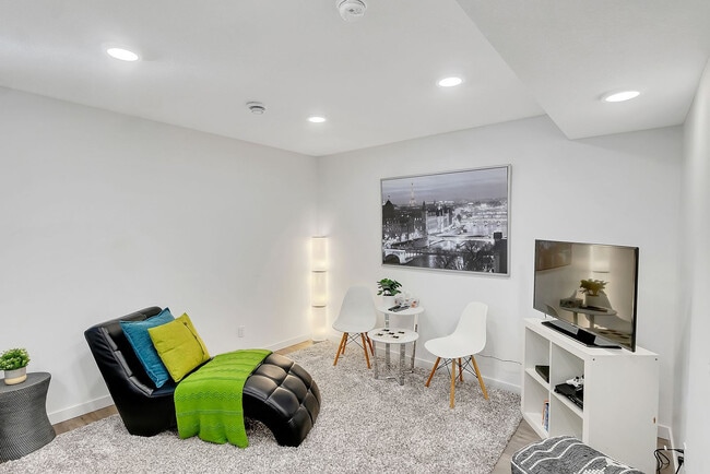 Photo - 1515-1167 167 St SW Unit SI FL2-ID1564631P