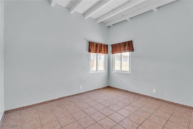 Photo - 710 N 10th St