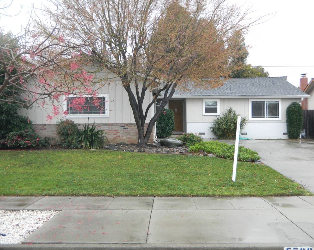 Photo - 5700 McKellar Dr House