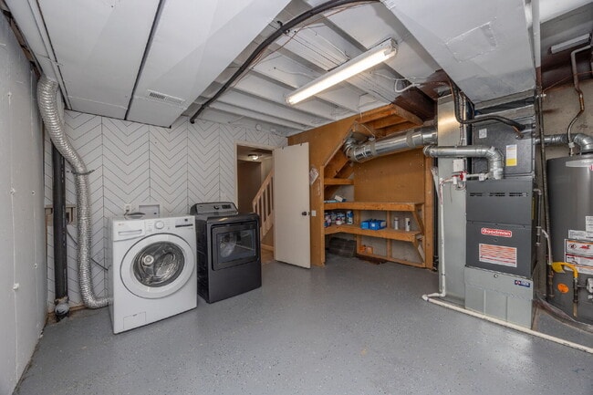 Photo - "Discover Comfort and Style: Spacious 2-Be...