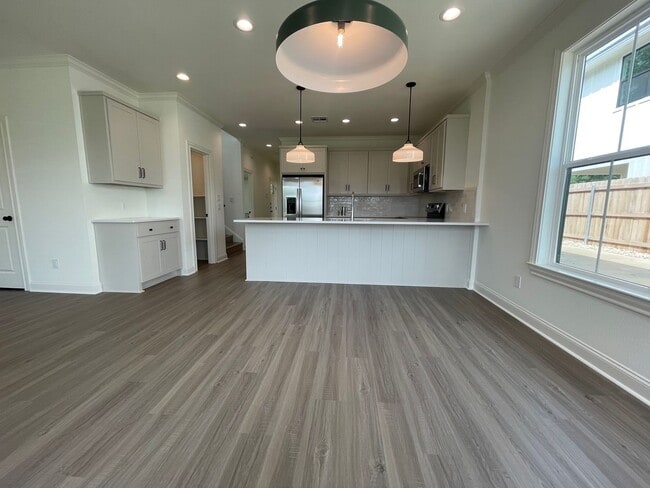 Photo - Luxurious NEW CONSTRUCTION 4/4.5 Home Near Baylor Campus!