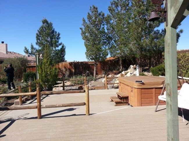 Photo - spacious 3 bedroom 2 bath home with beautiful yard, jacuzzi, indoor laundry room