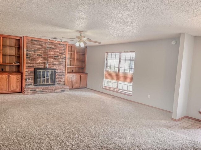 Photo - 11601 SW 5th St