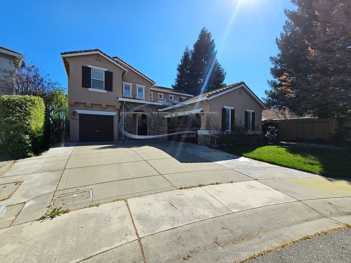 Photo - 1572 Plum Ct