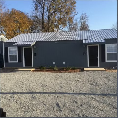 Building Photo - 1400 Grammont St Rental