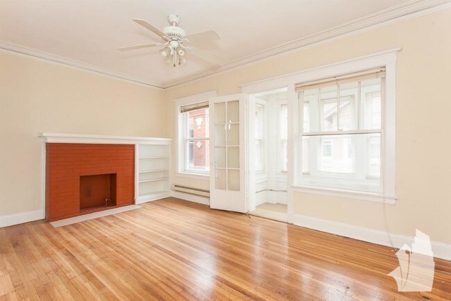 Photo - 4421 N Wolcott Ave Unit 4427-GDN