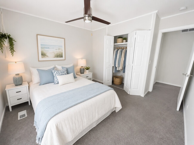 Light-filled bedroom with a comfortable and relaxing feel - Lakeside Reserve