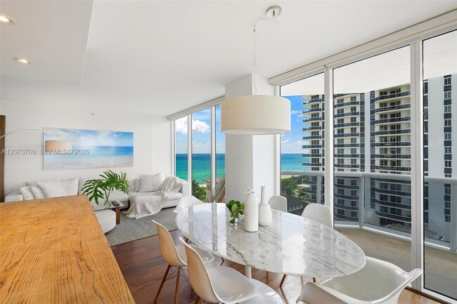 Photo - 4779 Collins Ave Unidad 1005