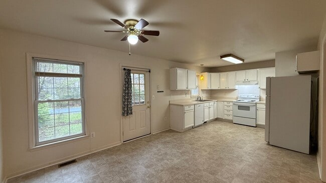 Photo - 3 Bedroom Rambler in Spotslvania