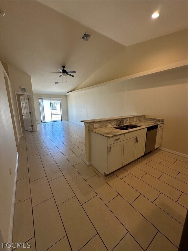 Photo - 4521 SW 9th Ave