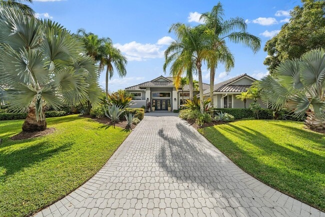 Photo - 140 Thornton Dr House