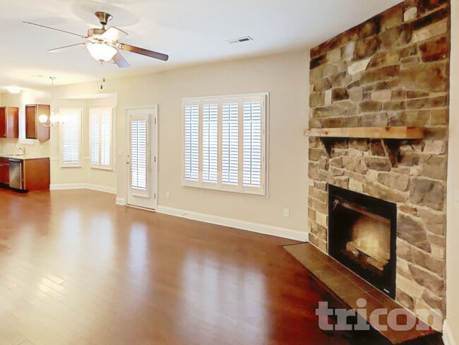 Photo - 5766 Woodside Forest Trail