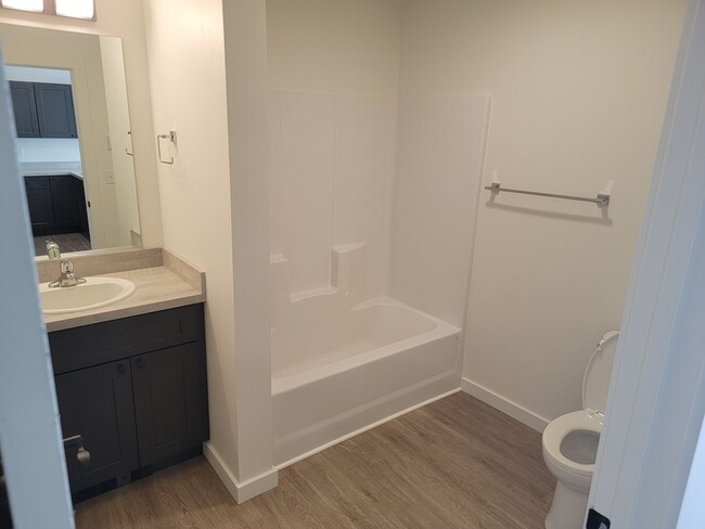 Photo - 1469 Windrow Dr Unit A2