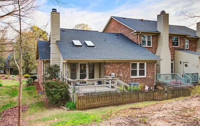 Photo - 19 Milpond Ln