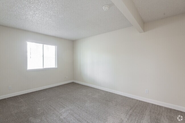 2BR, 1BA