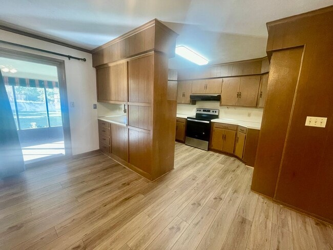 Photo - 3269 N Weller Ave