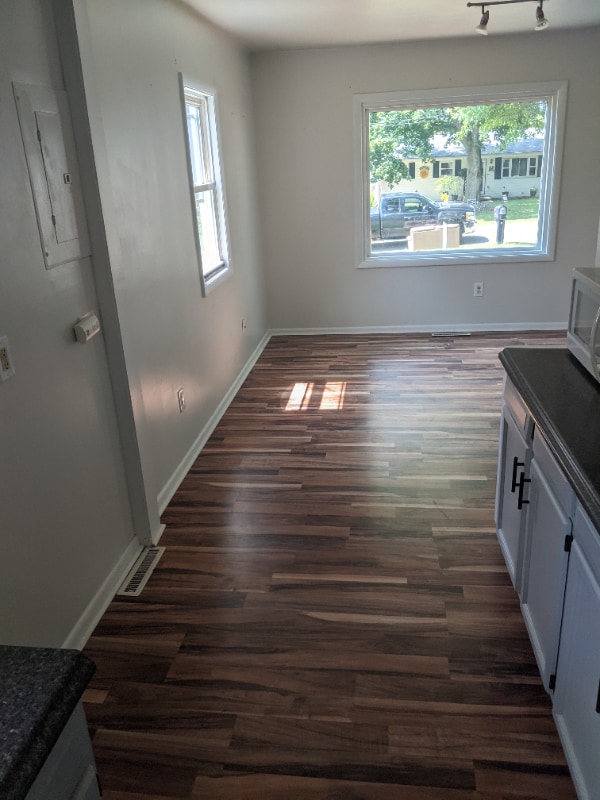 Photo - 1077 Davey Ave