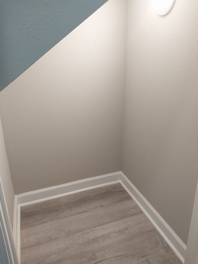 Photo - Gorgeous 3 Bedroom 2 Bath Townhome