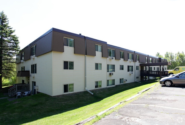 Chesterwood Apartments- Exterior photo
