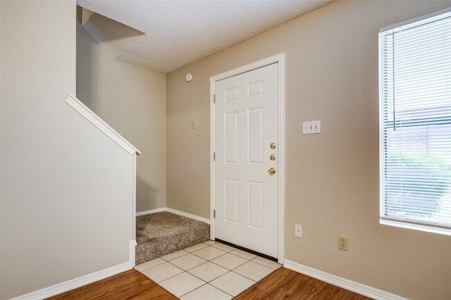 Building Photo - 3061 Olympia Dr Rental