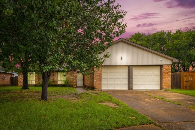 Building Photo - 14110 Eventide Dr Rental