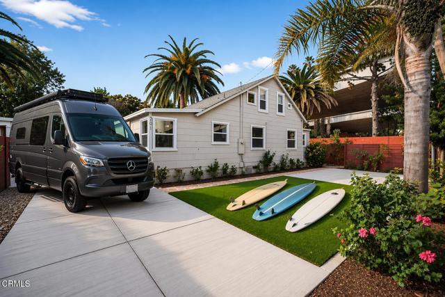 Building Photo - 201 S Olive St