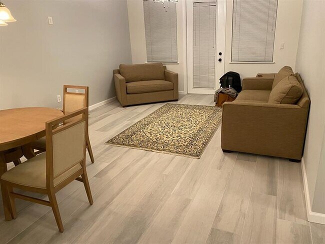 Photo - 224 Murcia Dr Unidad 103 Rental