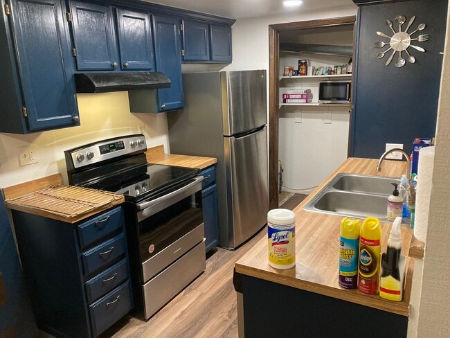Photo - 2020 S Hannibal Way