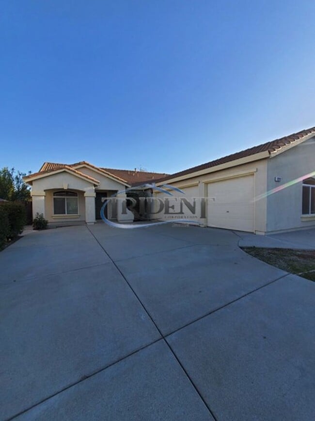 Photo - 4 bedroom, 2 bath house