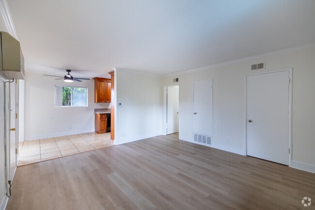 2BR, 1BA - 900SF - Living Room