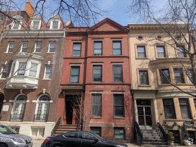Building Photo - 313 State St Unit 1f Rental