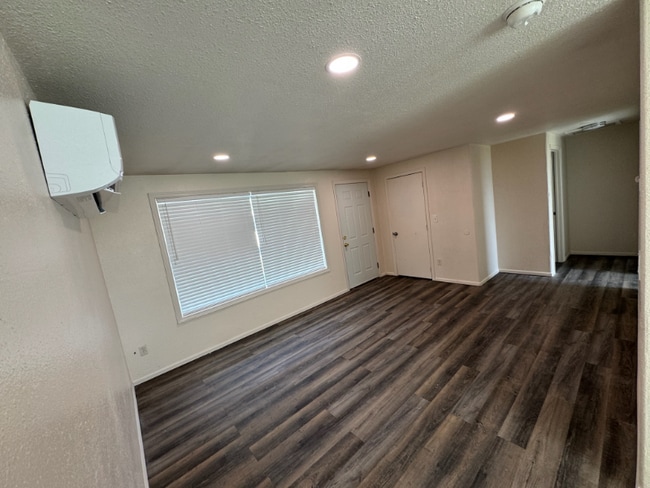 Photo - 1110 S Alderwood Dr