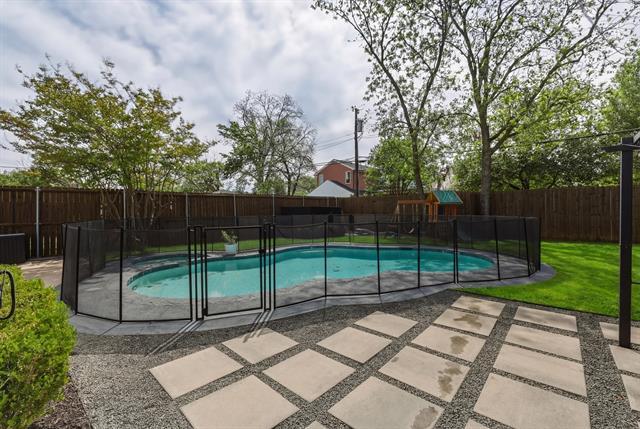 Photo - 5914 Goodwin Ave