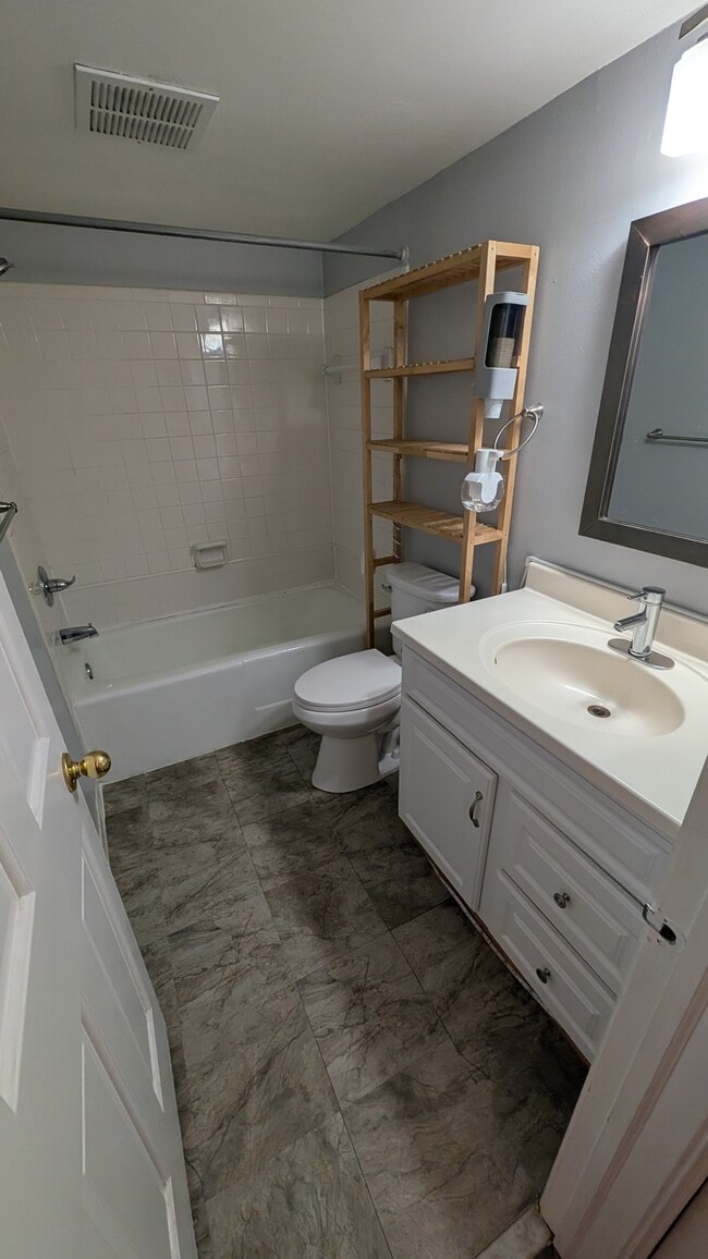 Building Photo - 7621 Provincial Dr Unit 207