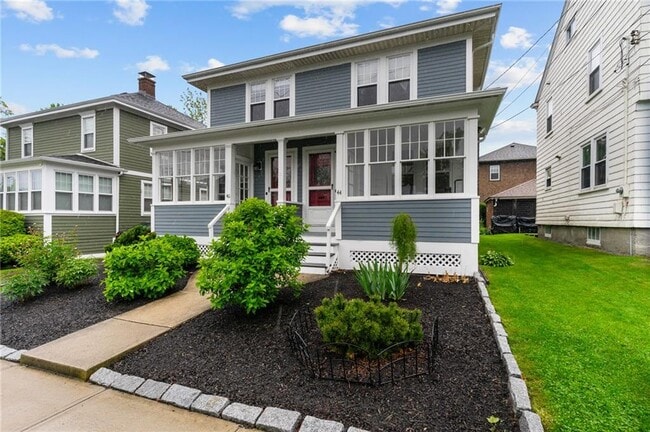 Photo - 44 Bedlow Ave