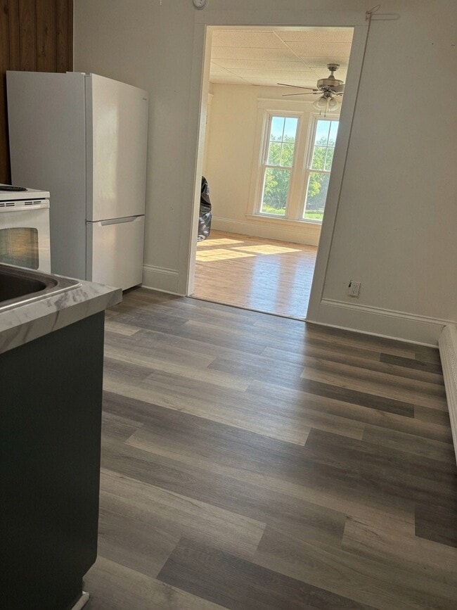 Photo - 152 Main St Unit 3