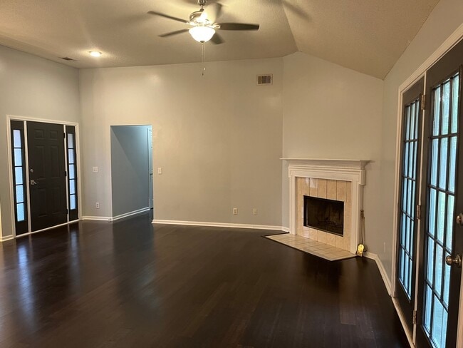 Photo - 152 Dovetail Crossing