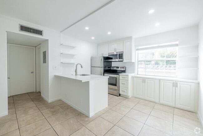 Building Photo - 1505 NE 5th Ct Unit 3 Rental