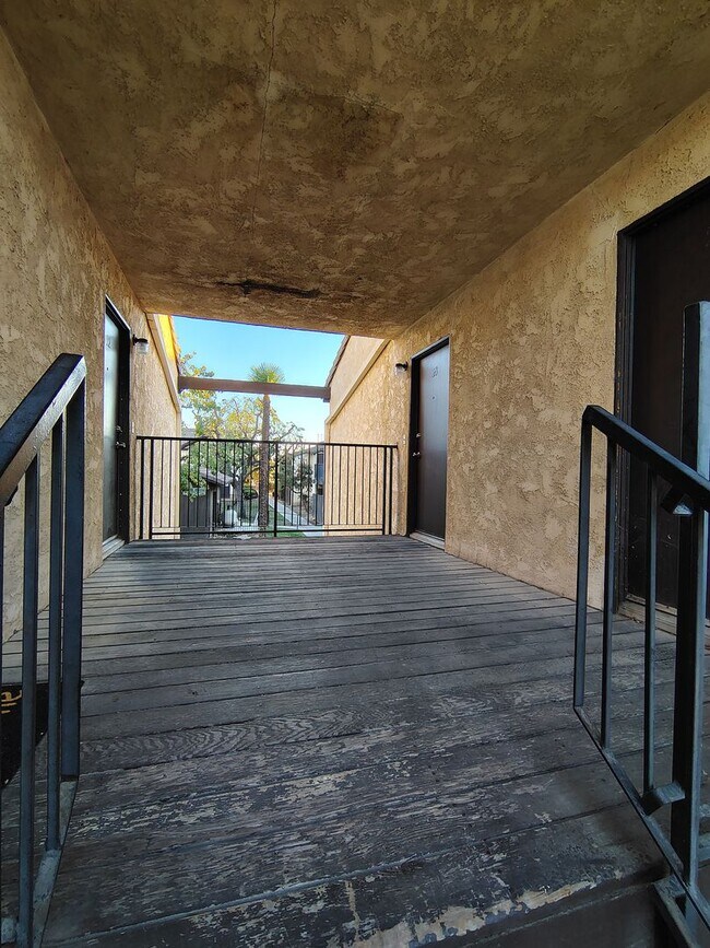 Photo - College View Apartments