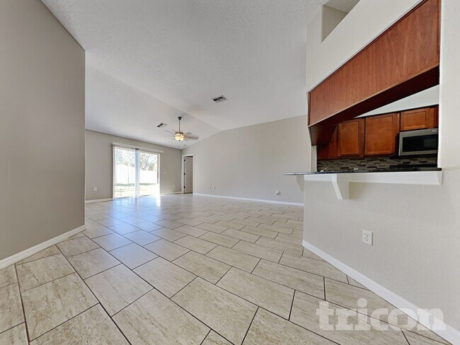 Photo - 4671 Sheringham Ct