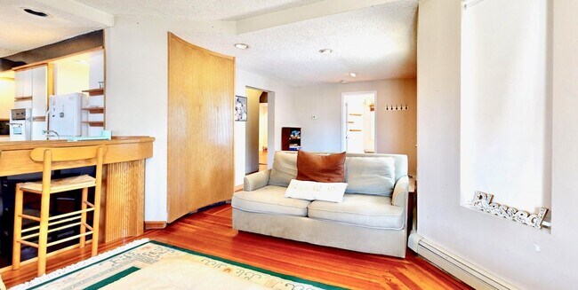 27 Princeton St Unit 1